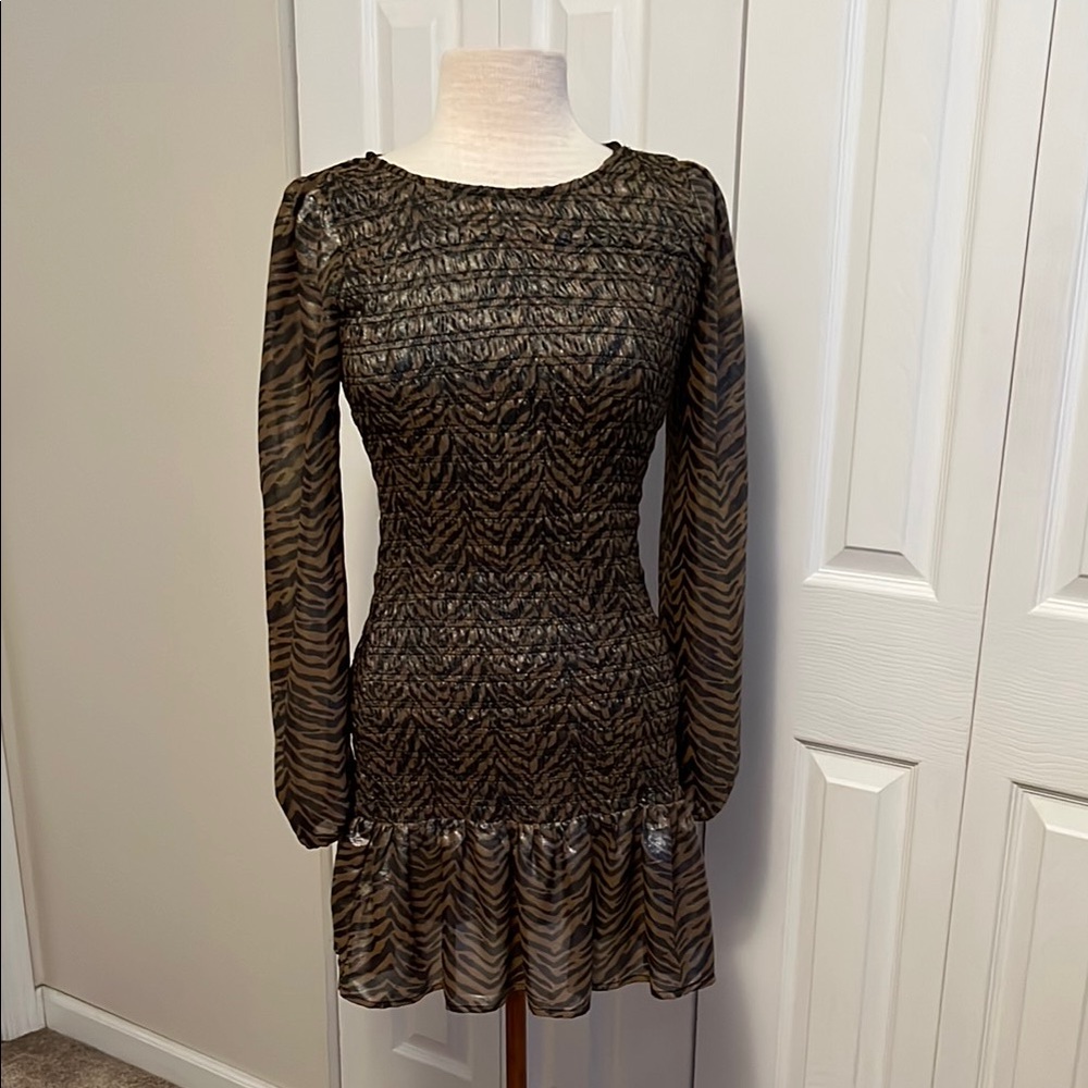 Forever 21 NWT Smocked Tiger Print Metallic Party Mini Dress Size Medium